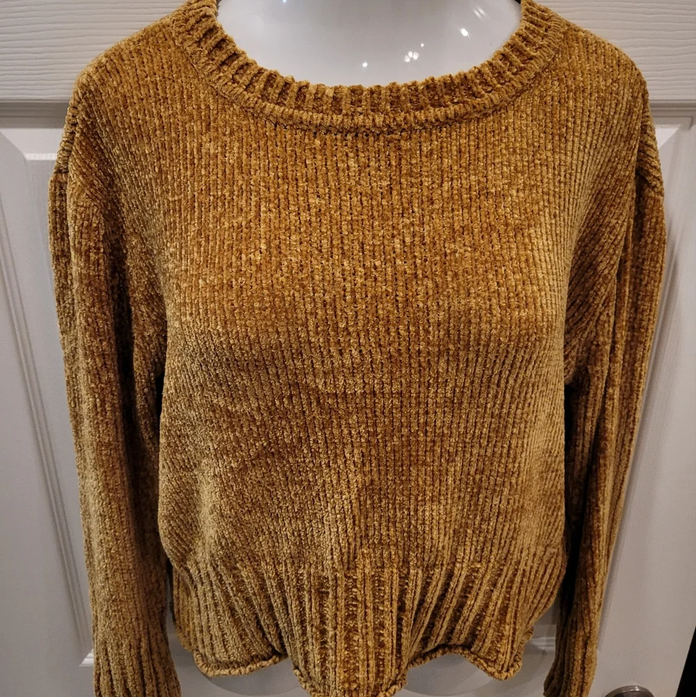 Mustard/Gold chenille hi-lo sweater - Picture 6 of 8